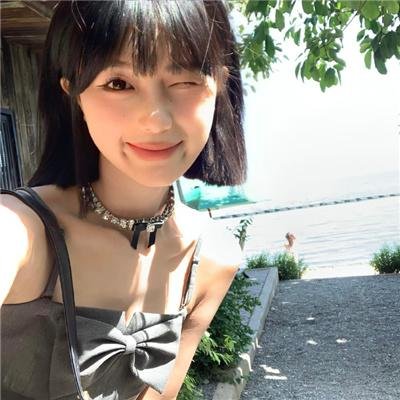 魔手娇娃 海报